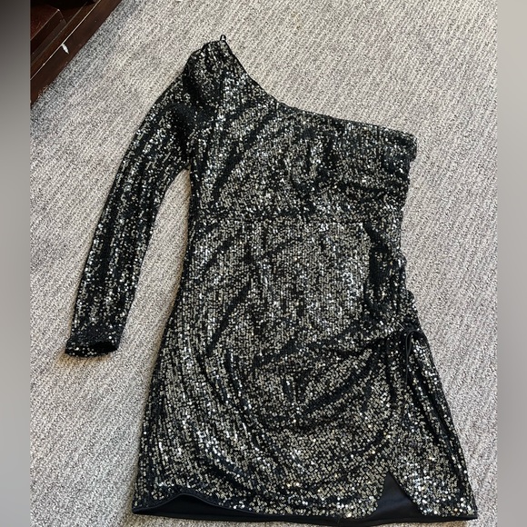 Wisdor one shoulder dress - Picture 1 of 3